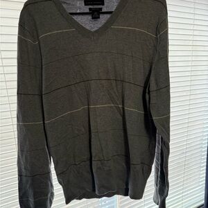 Men's Gray V-Neck Sweater